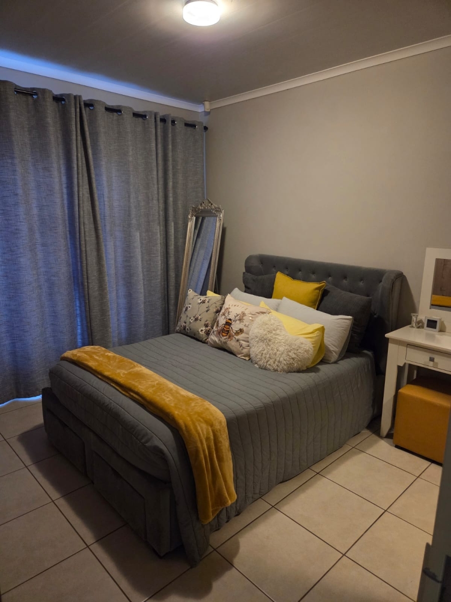 2 Bedroom Property for Sale in Van Der Hoff Park North West